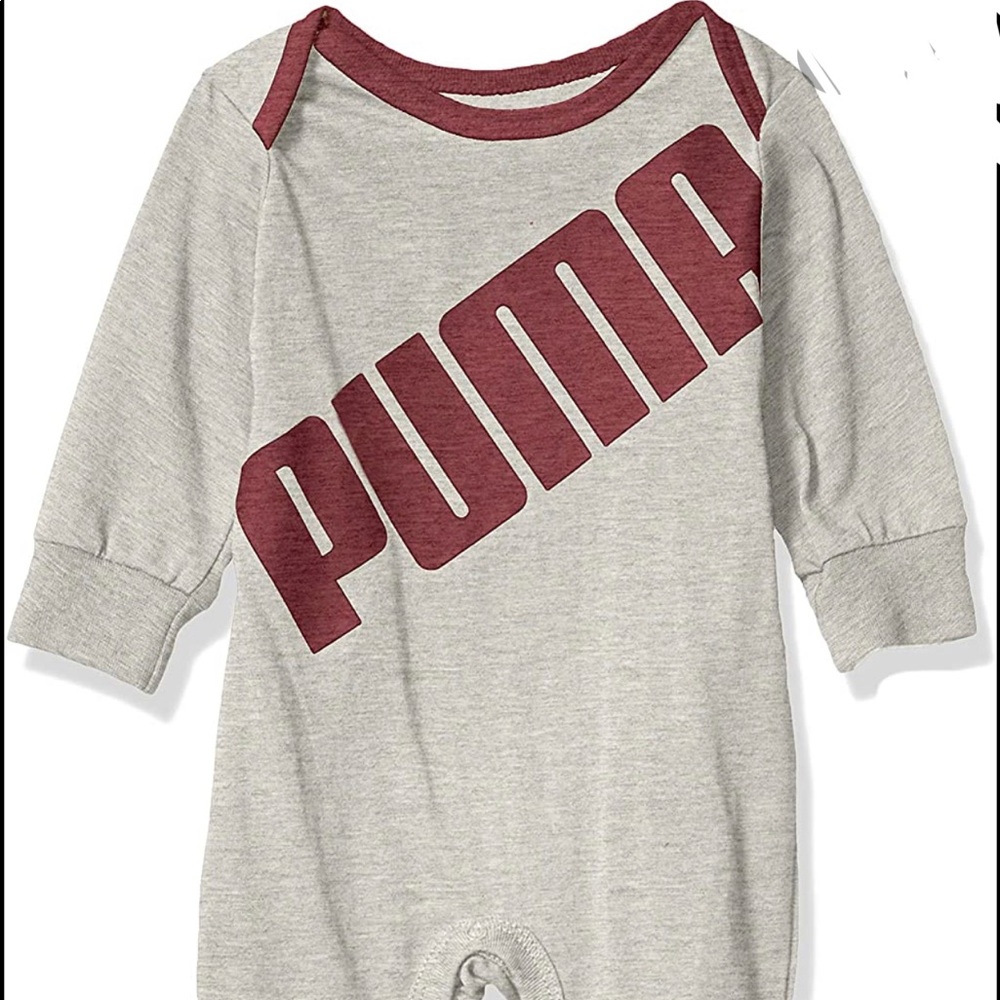 Gray and burgundy puma footie